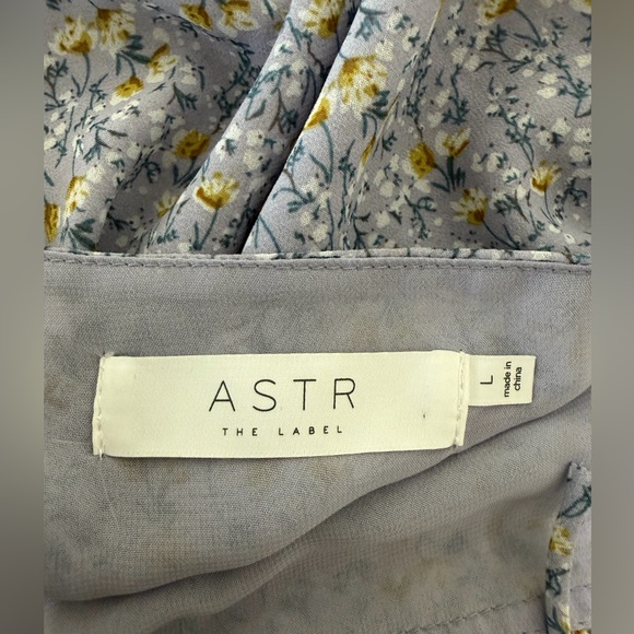 ASTR the label- Floral Ruffle Blouse - Picture 4 of 5